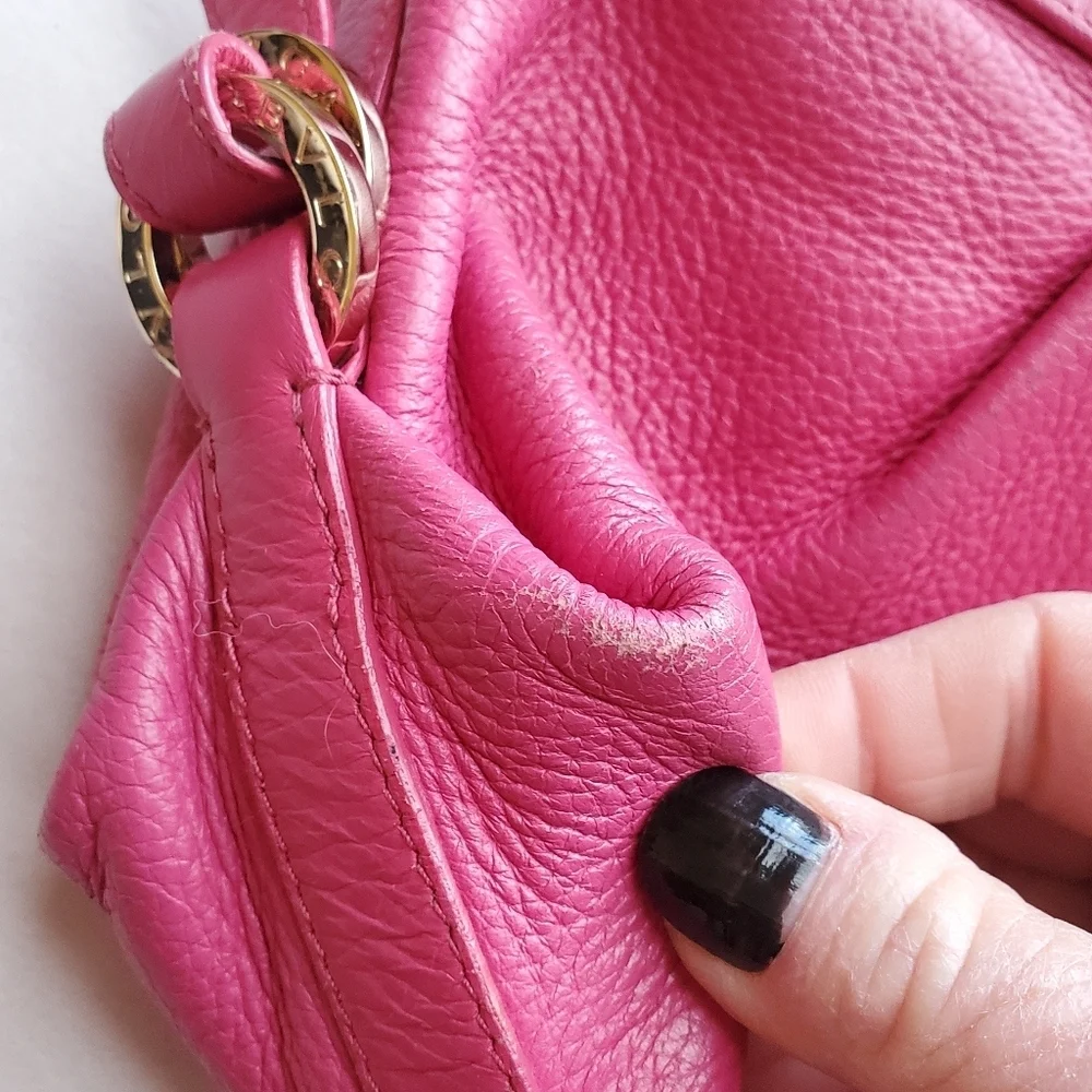 BVLGARI  Chandler shoulder bag. Purple. Snap closure.  Leather. Italy. - Picture 5 of 14